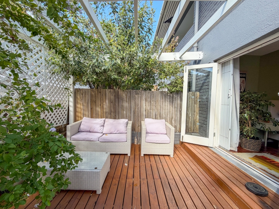 2 Bedroom Property for Sale in Oranjezicht Western Cape